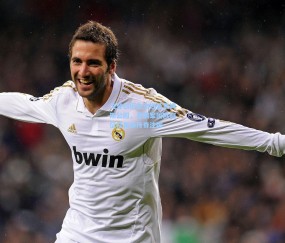 戈登创历史点燃圣詹姆斯公园，喜鹊军团欧冠征程再添传奇注脚