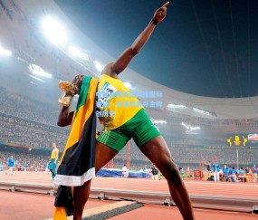 中国滑雪新星闪耀国际赛场，谷爱凌再夺金牌创历史