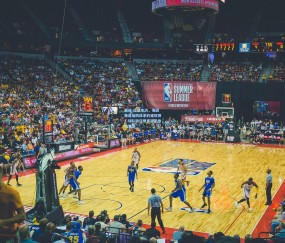 戴维-拉亚专访，海因策是后防体系的建筑师，球队防守质变源于他的智慧